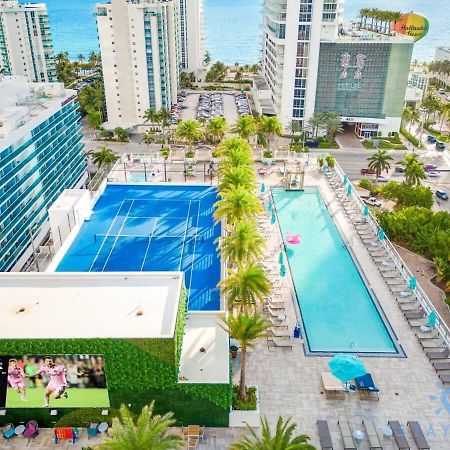 Wrap Around Balcony - Insane Views - Amazing Pools Apartment ฮอลลีวูด ภายนอก รูปภาพ