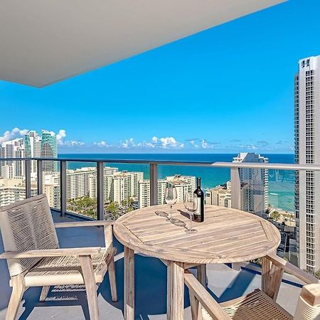 Wrap Around Balcony - Insane Views - Amazing Pools Apartment ฮอลลีวูด ภายนอก รูปภาพ