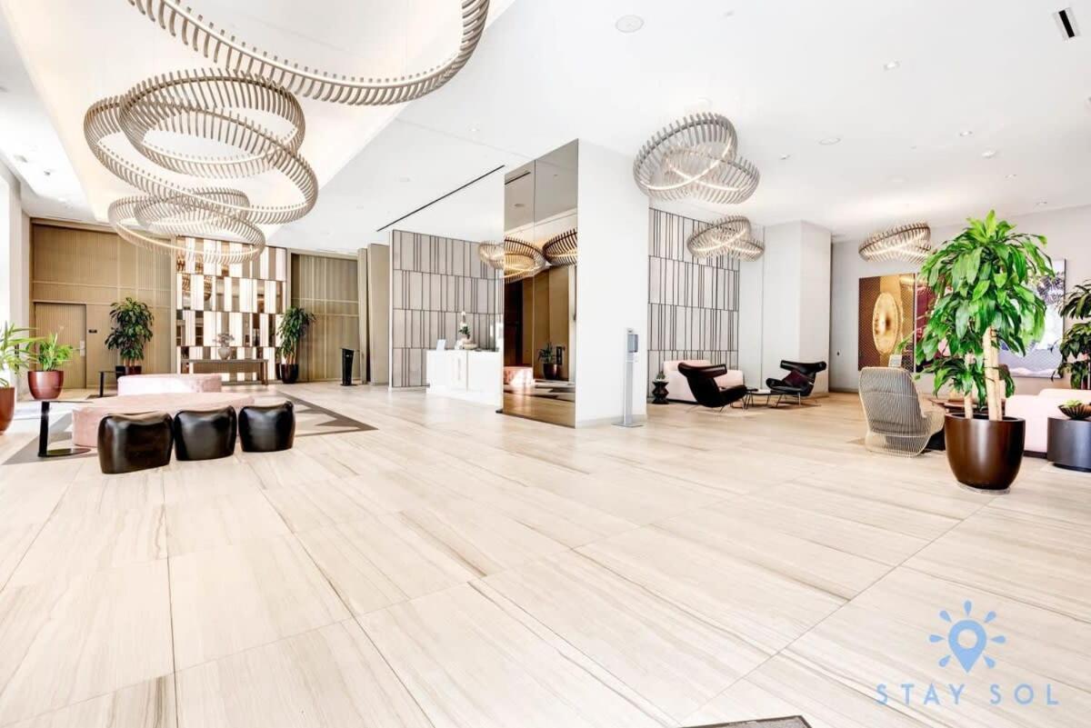 Wrap Around Balcony - Insane Views - Amazing Pools Apartment ฮอลลีวูด ภายนอก รูปภาพ
