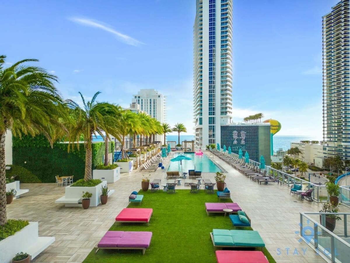 Wrap Around Balcony - Insane Views - Amazing Pools Apartment ฮอลลีวูด ภายนอก รูปภาพ