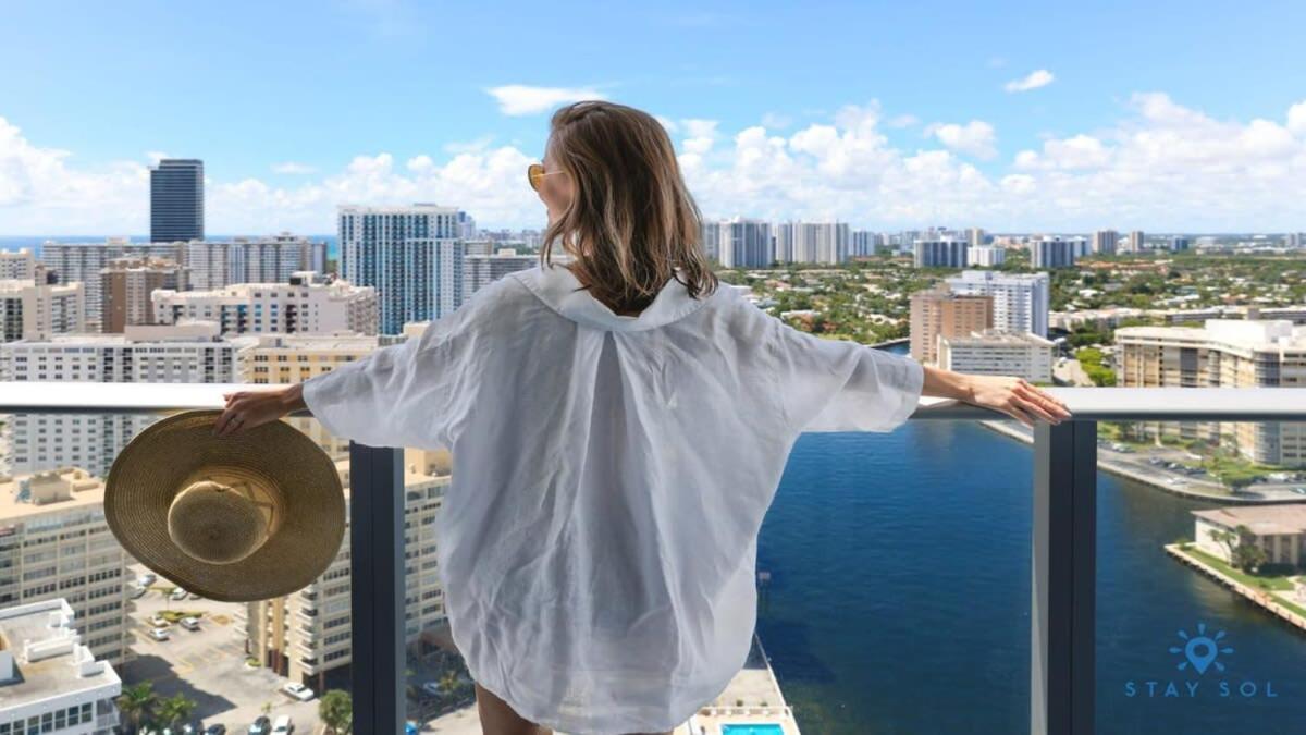 Wrap Around Balcony - Insane Views - Amazing Pools Apartment ฮอลลีวูด ภายนอก รูปภาพ