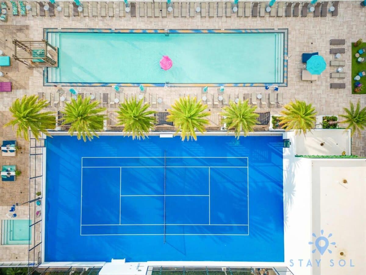 Wrap Around Balcony - Insane Views - Amazing Pools Apartment ฮอลลีวูด ภายนอก รูปภาพ
